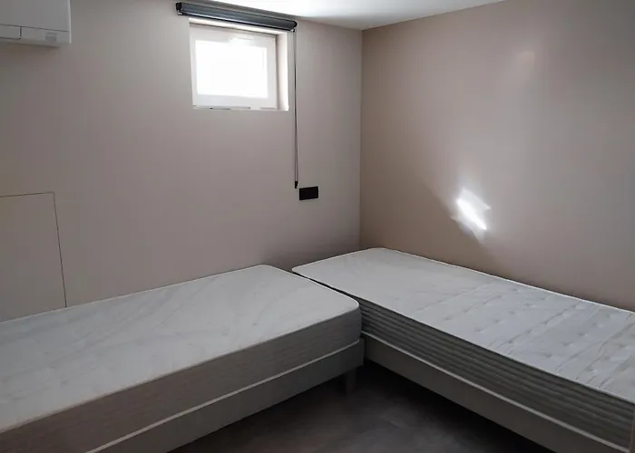 3 6 Personnes Chez Eugene à